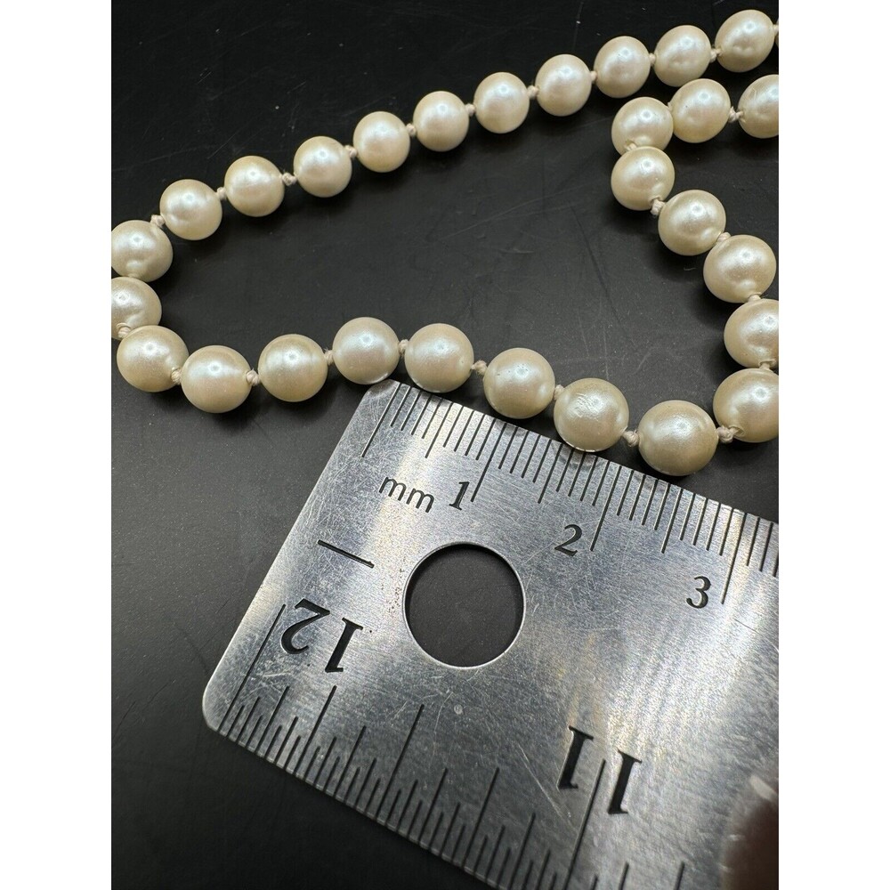 18” Pearl Knotted Strand Necklace Sterling Clasp Marked G Vintage - Picture 6 of 9